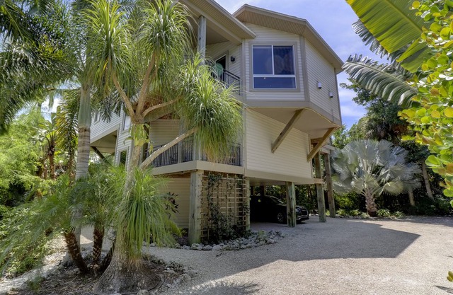 Amatheia's Secret: Private Home in Gulf Pines with Rooftop Deck & Gulf Views!