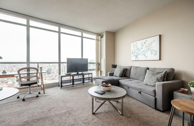 Amazing 1BR Condo - Parking!