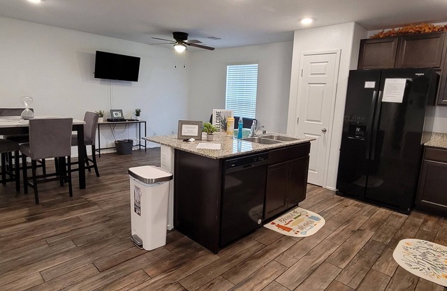 Amazing 2 Bedroom Townhouse
