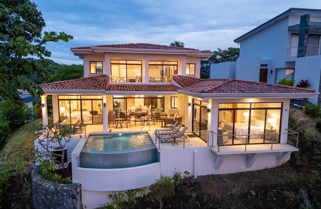 Amazing 4-Bedroom Oasis in the Heart of Pacifico