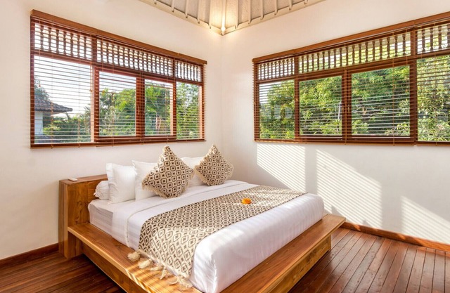 Amazing 4BR Villa With Pool in Bali, Bali Villa 2211