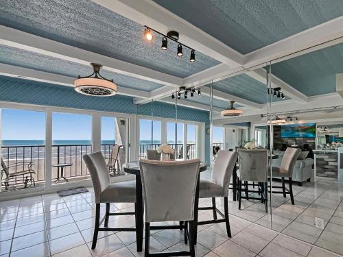 Amazing and Spectacular ocean and beach views in Galveston