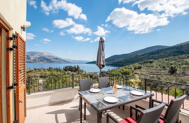 Amazing apartment in Kneze with WiFi