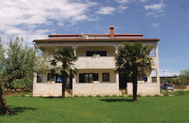 Amazing apartment in Porec with WiFi