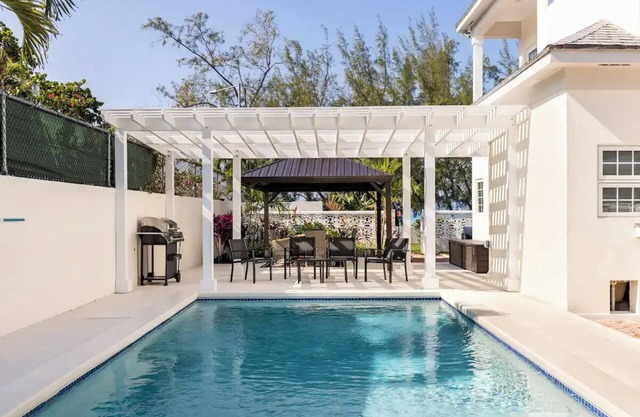 Amazing Bahamas Villa - Private Pool, Outdoor Oasis, Oceanview, Sandy Beach