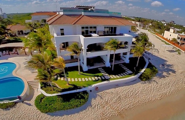 Amazing beachfront penthouse!