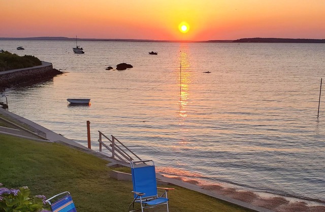 Amazing Beachfront property where you can kick back and just unwind.
