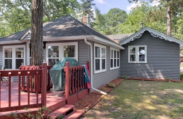 Amazing Cabin directly on Higgins Lake - Voted #1 Lake for Beauty and Clarity!