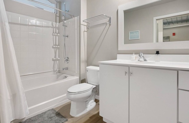 Amazing Condo Close to U of M - 303