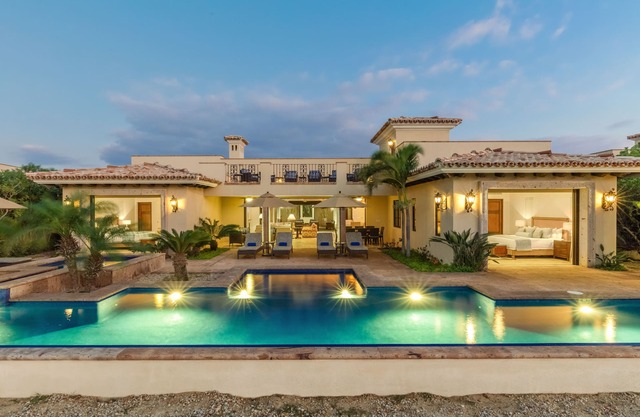 AMAZING GOLF VILLA @ DIAMANTE CABO SANLUCAS, UNBLOCK VIEW, HIT BALLS AT BACKYARD