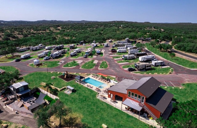 Amazing Hill Country Getaway with Breathtaking Views w/Pool & Spa