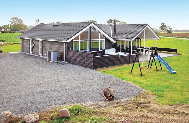 Amazing home in Bogense with sauna
