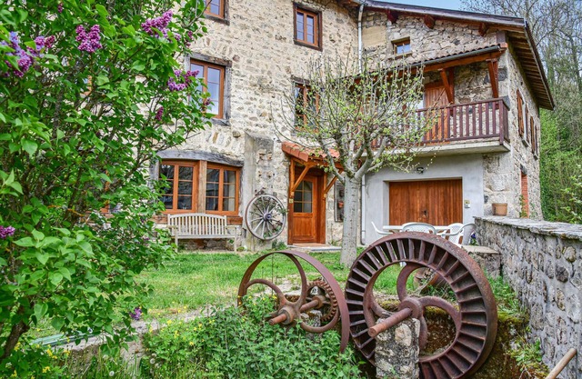 Amazing home in Grandrif