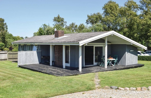 Amazing home in Humble with WiFi