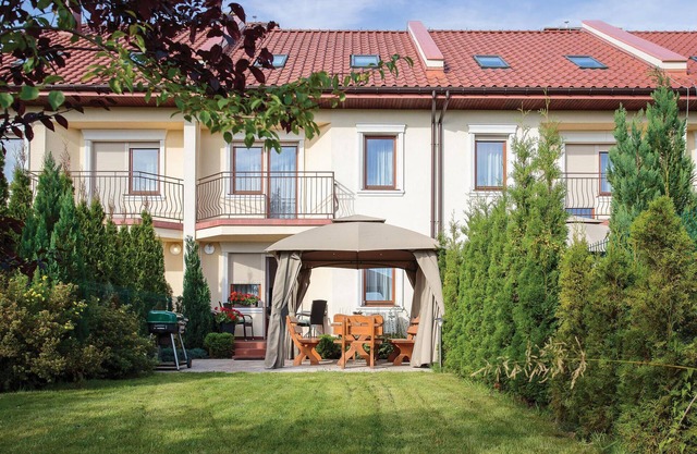 Amazing home in Mielno with WiFi