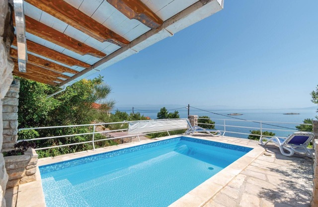 Amazing home in Prigradice with WiFi