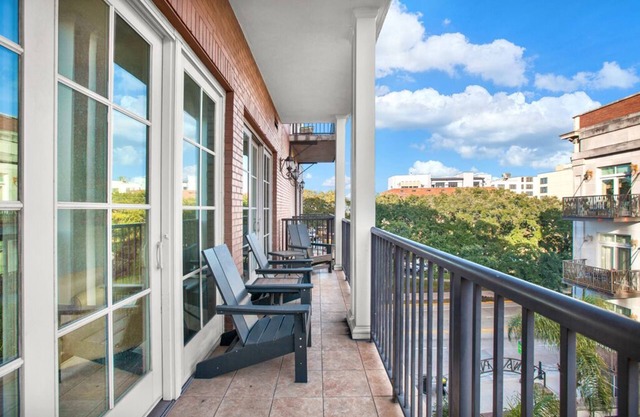 Amazing Location on Bay Street by Southern Belle