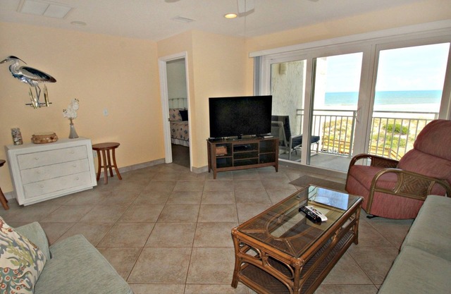 Amazing Ocean Views from this 3rd Floor unit! With a Pool, Beach Boardwalk, Boat
