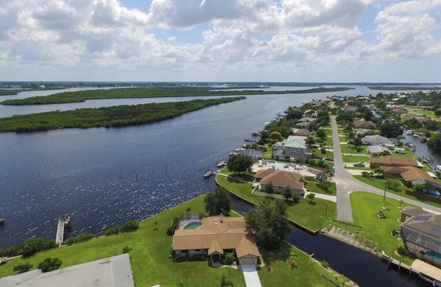 Amazing Peace River Paradise, Endless Water Views
