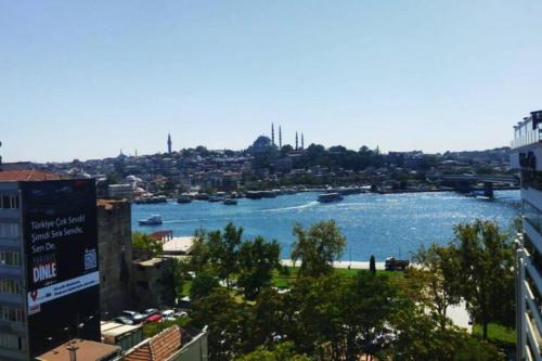 Amazing Sea View, Modern Design 4 BR Apartment in Karaköy