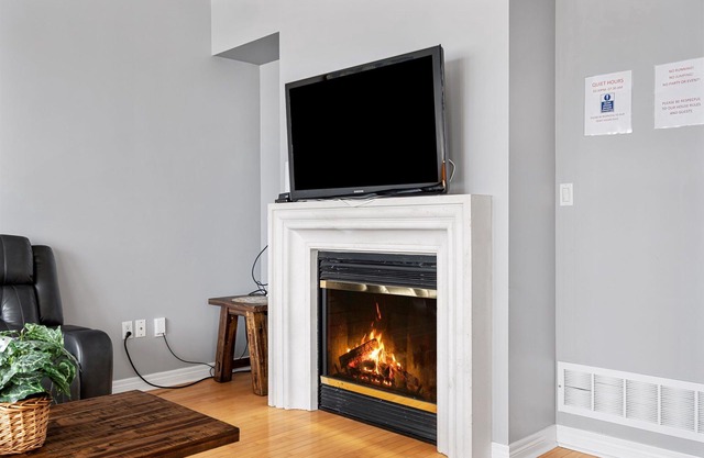 Amazing Spacious house in heart of Richmond hill
