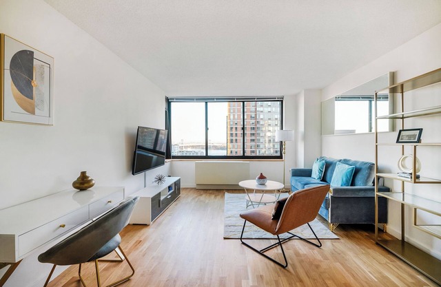 Amazing UES Luxury 2 Bedw/Gym, Pool,Laundry #6187