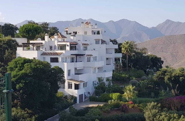 Amazing view over the sea and mountains in Elviria/Marbella, WIFI