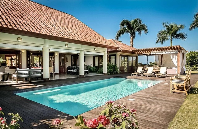 Amazing Villa with golf view