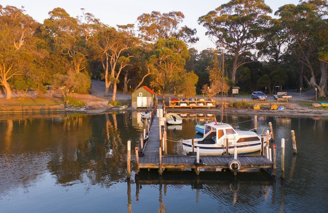 Amazing waterfront views, scenery, bird-life, free kayaks & private jetty