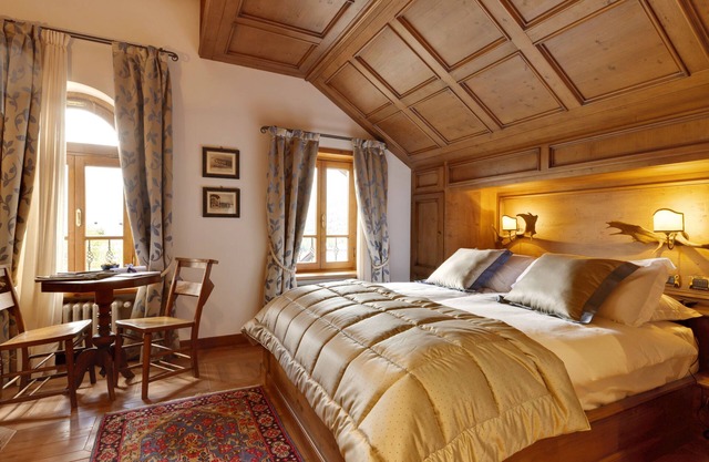 Ambra Cortina Luxury & Fashion Boutique Hotel