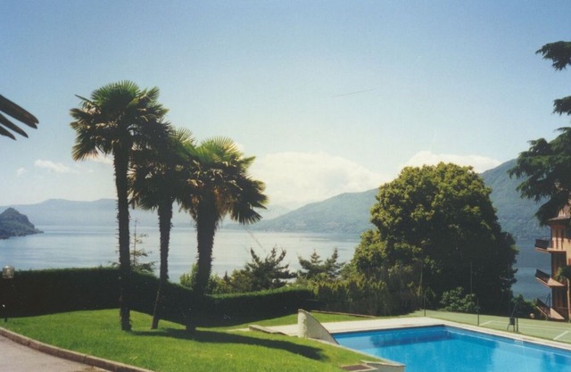 Amelia 2 apartment in residential complex with pool and lake view