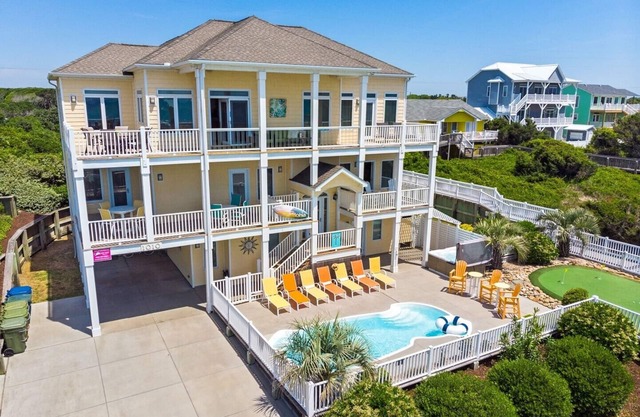 Amenities GALORE! Private pool, hot tub, elevator and more