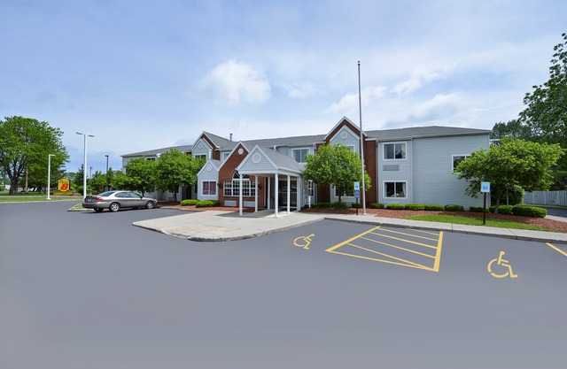 Americas Best Value Inn - East Syracuse