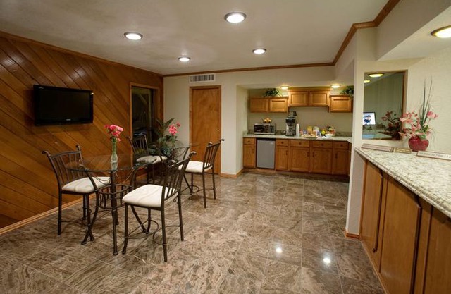 Americas Best Value Inn Edna