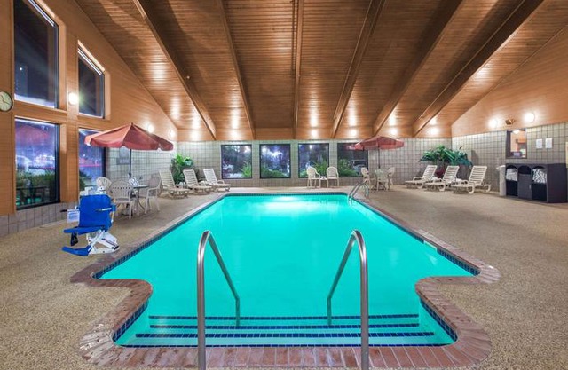 AmericInn by Wyndham Cedar Falls