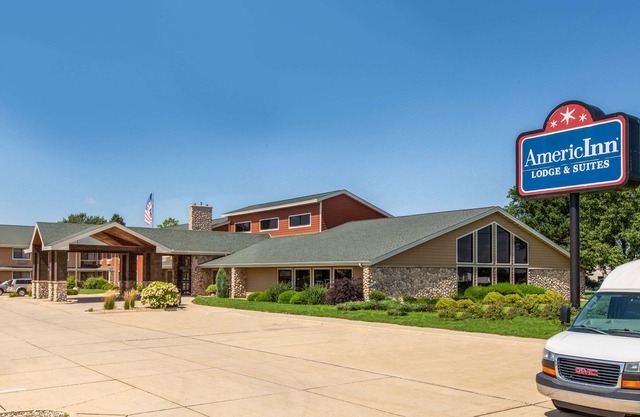 AmericInn by Wyndham Cedar Falls