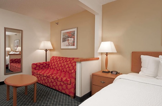 AmericInn by Wyndham Davenport