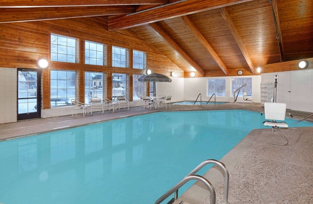 AmericInn by Wyndham Douglas/Saugatuck