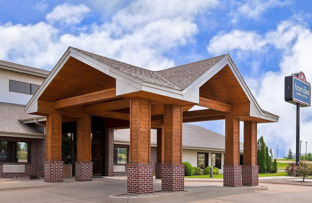 AmericInn by Wyndham Muscatine