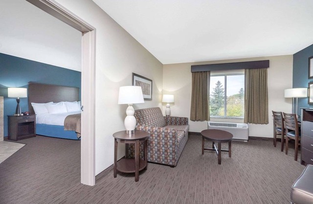 AmericInn by Wyndham Windom