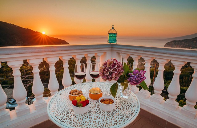 AMORE RENTALS - Villa Tina with Swimming Pool, Sea View, Garden and Parking