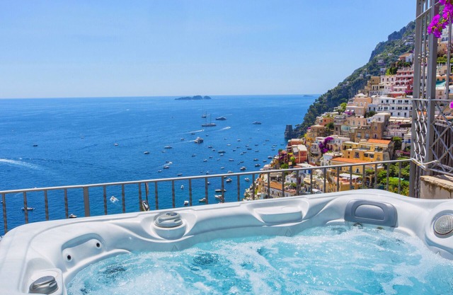 AMORE RENTALS - Casa Volte Alte with External Tub, Sea View and Terrace