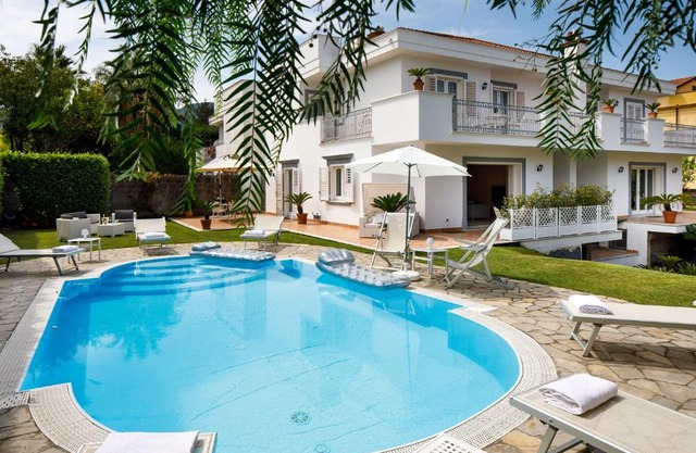Amore Rentals Villa 