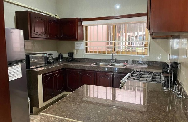 Amplio Departamento Super Céntrico Para Familia 