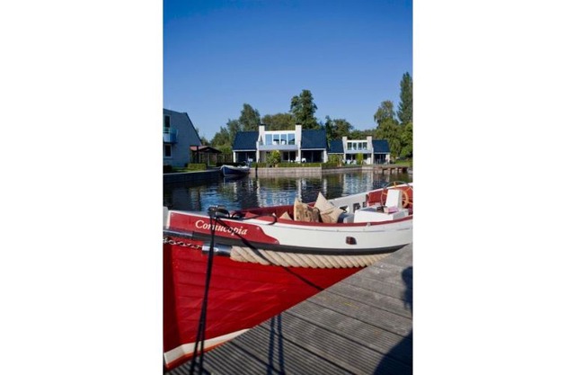 Amterdam, at Loosdrecht lakePanorama Villa 6-8 persons, 3 bedrs, 2 bathr 30 min to Amsterdam City,