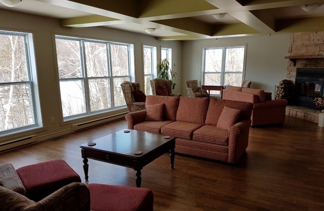 An enchanting place in the heart of the Laurentians Villa # 2