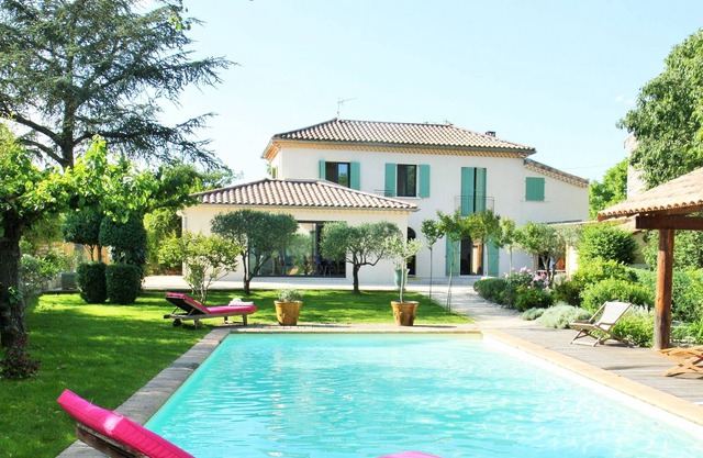 An oasis in Banne, luxury house (heated pool, air conditioning, spa and sound)