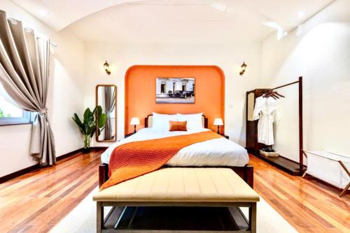 Anamoi Villa An Duong Tay Ho 5min to West Lake 6BR