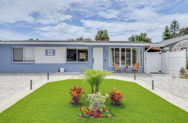 Anchor Inn Paradise - Pet Friendly Beach Home!