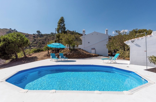Andalusian Home with Pool, Rooftop Terrace "Love under the Stars" & Mountain View